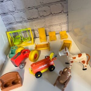 Vintage Fisher Price little people lot